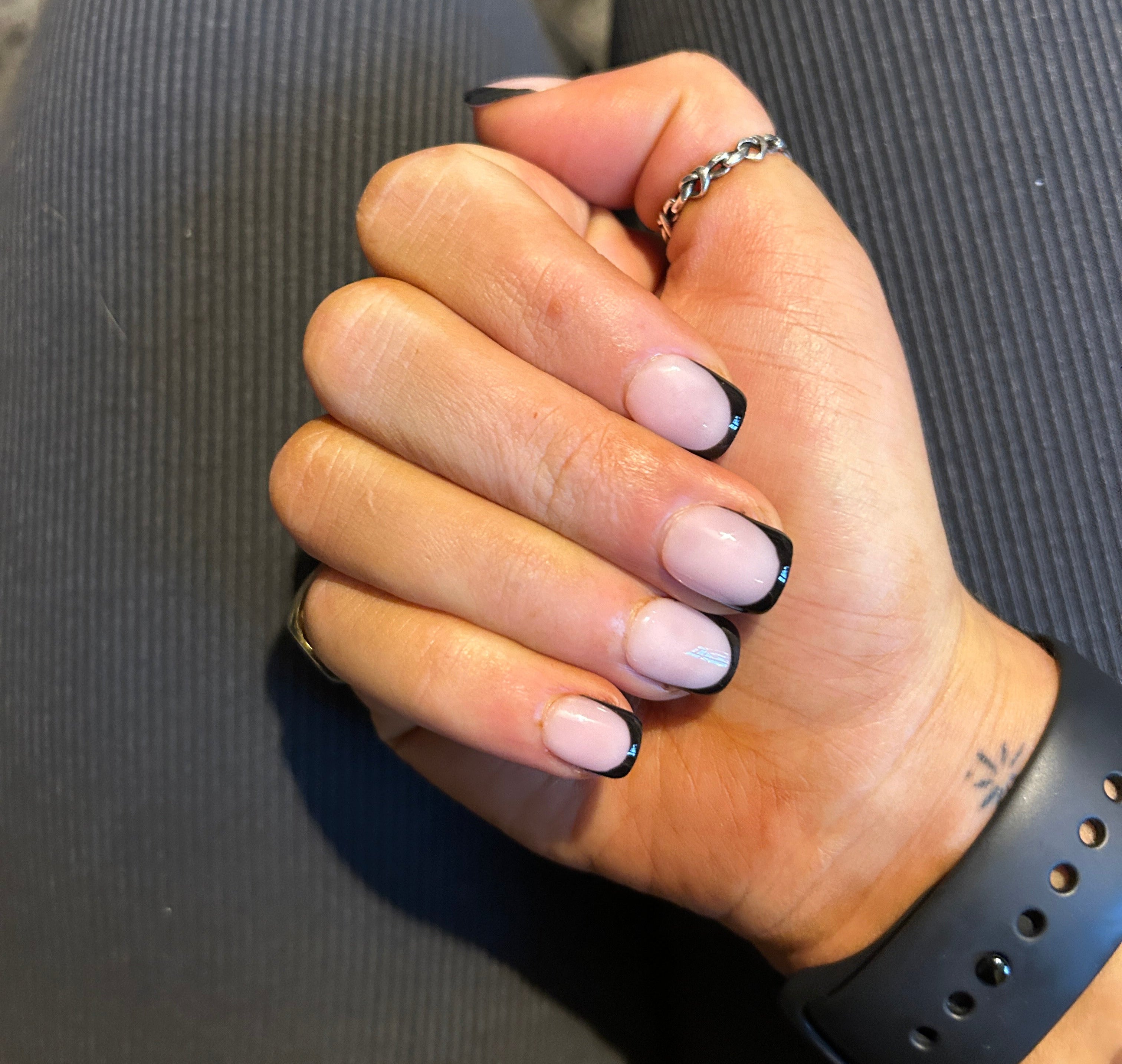 Black French Tip False Nails 4