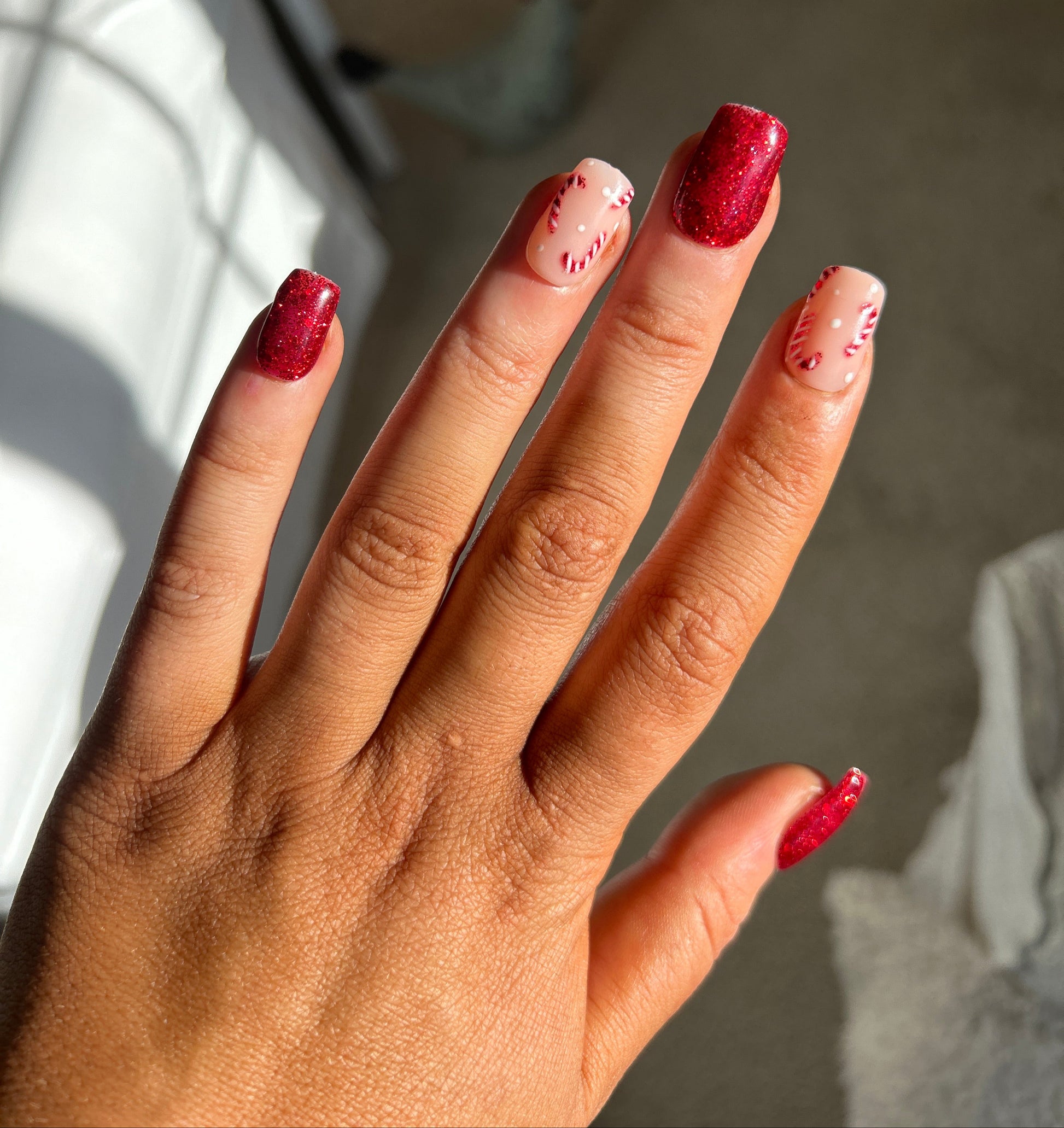 Candy Cane Lane False Nails