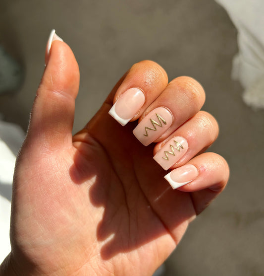 Chrome Alpine False Nails