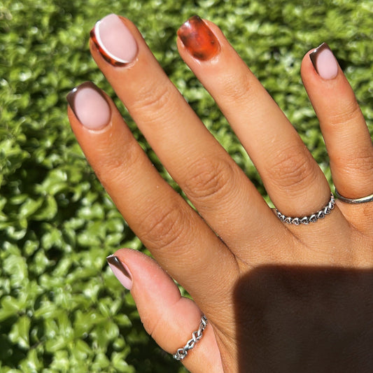 Clarrisa Tortie False Nails