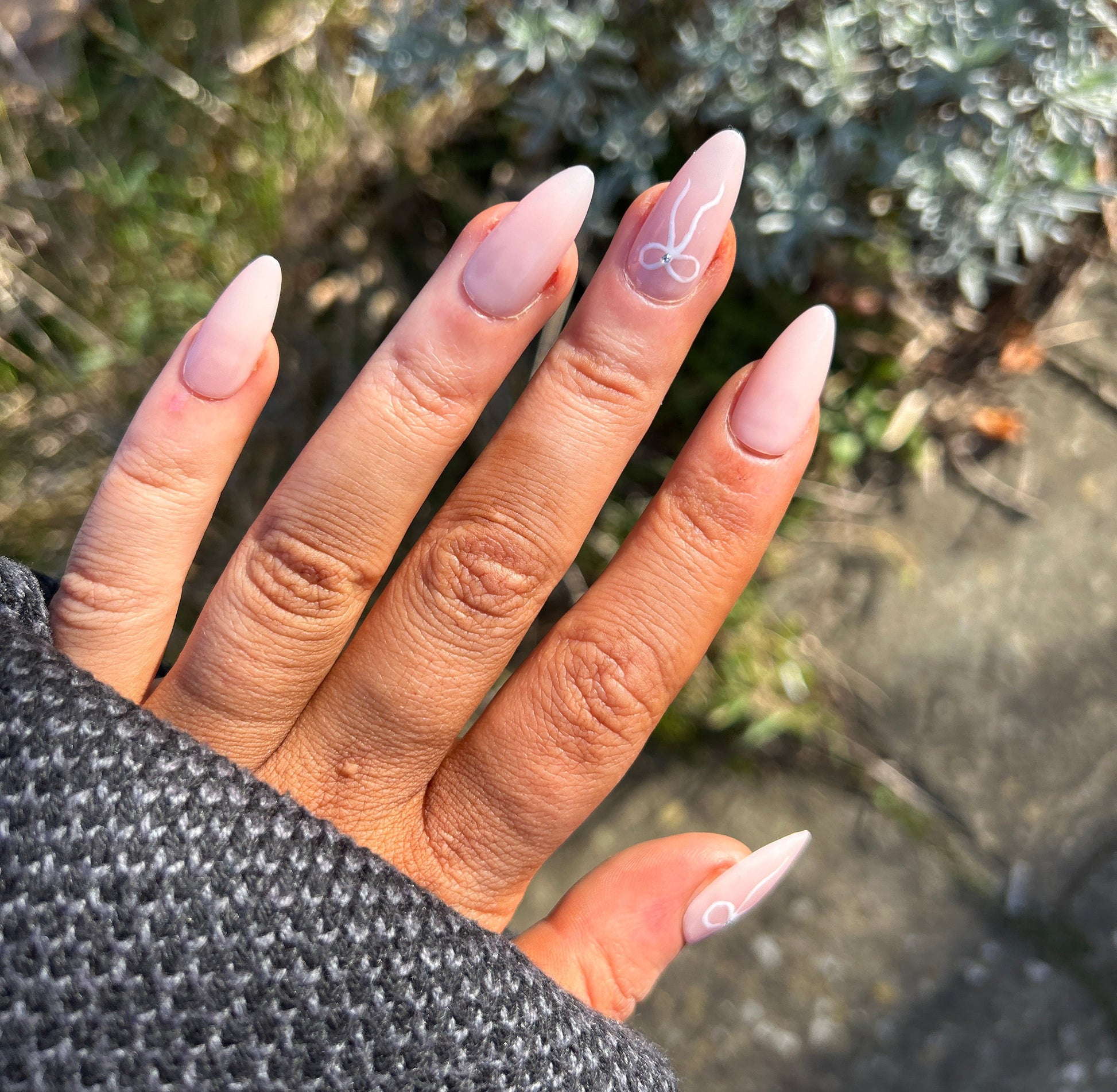 Cupids Bow False Nails 1