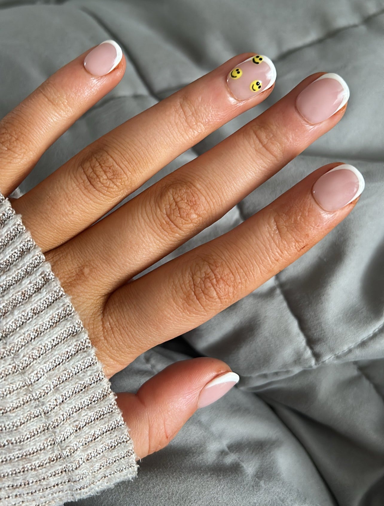 SMILEY FACE French Tip | False Nails