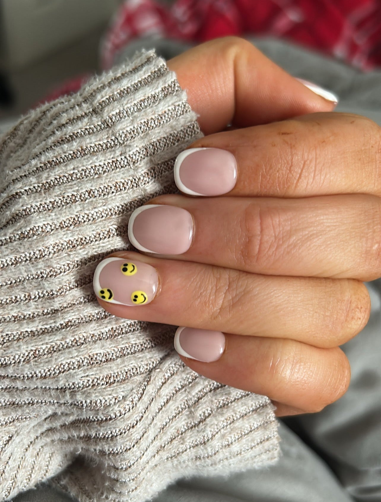 SMILEY FACE French Tip | False Nails