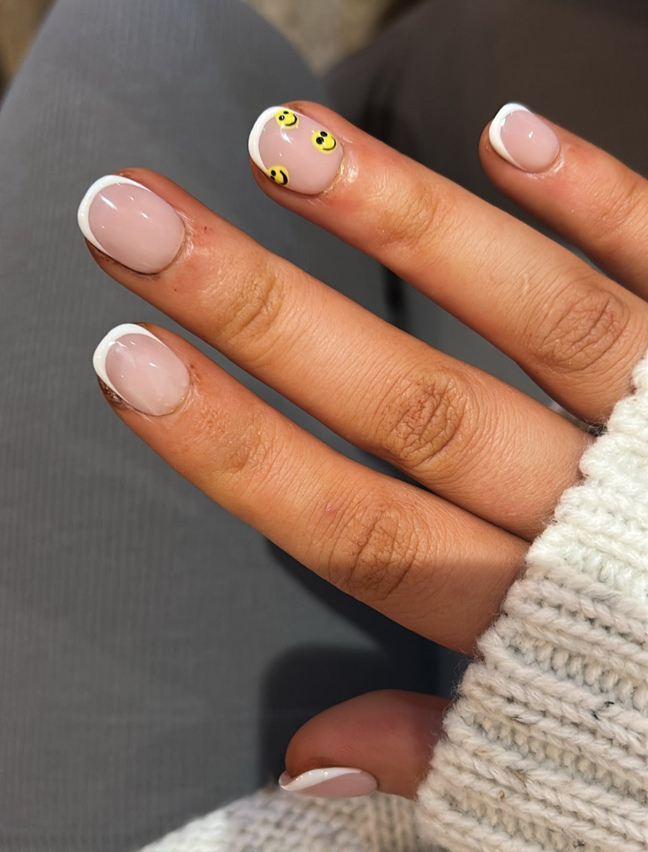 SMILEY FACE French Tip | False Nails