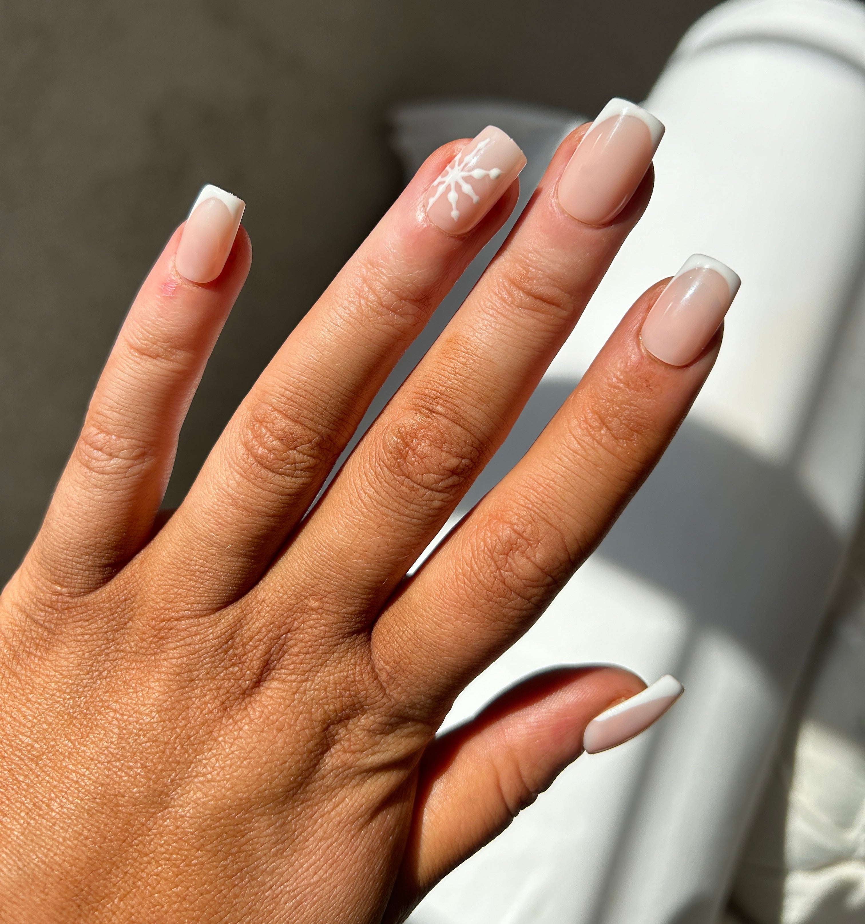 Snowflake French Tip False Nails