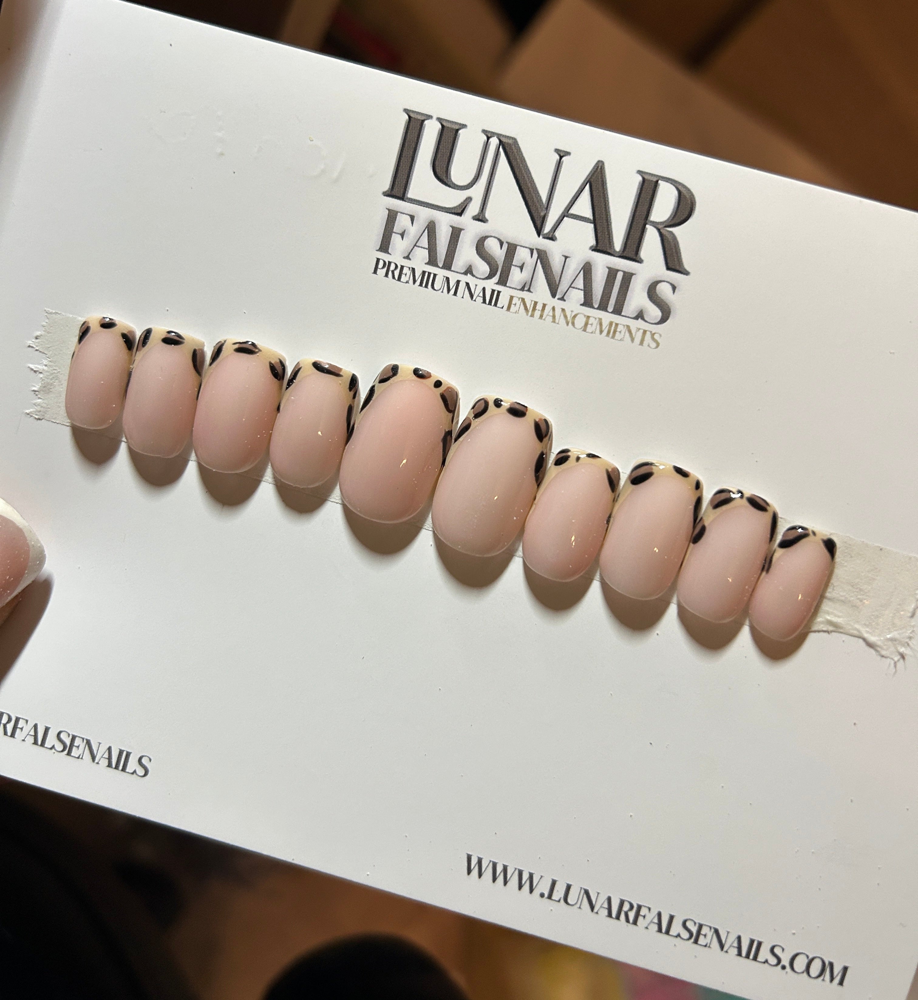 TIGRE_False_Nails 1