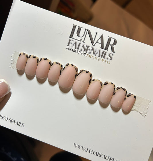 TIGRÉ False Nails
