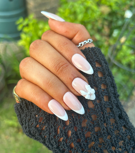 Take a Bow False Nails