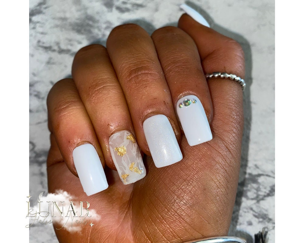 White Marble Rhinestone False Nails